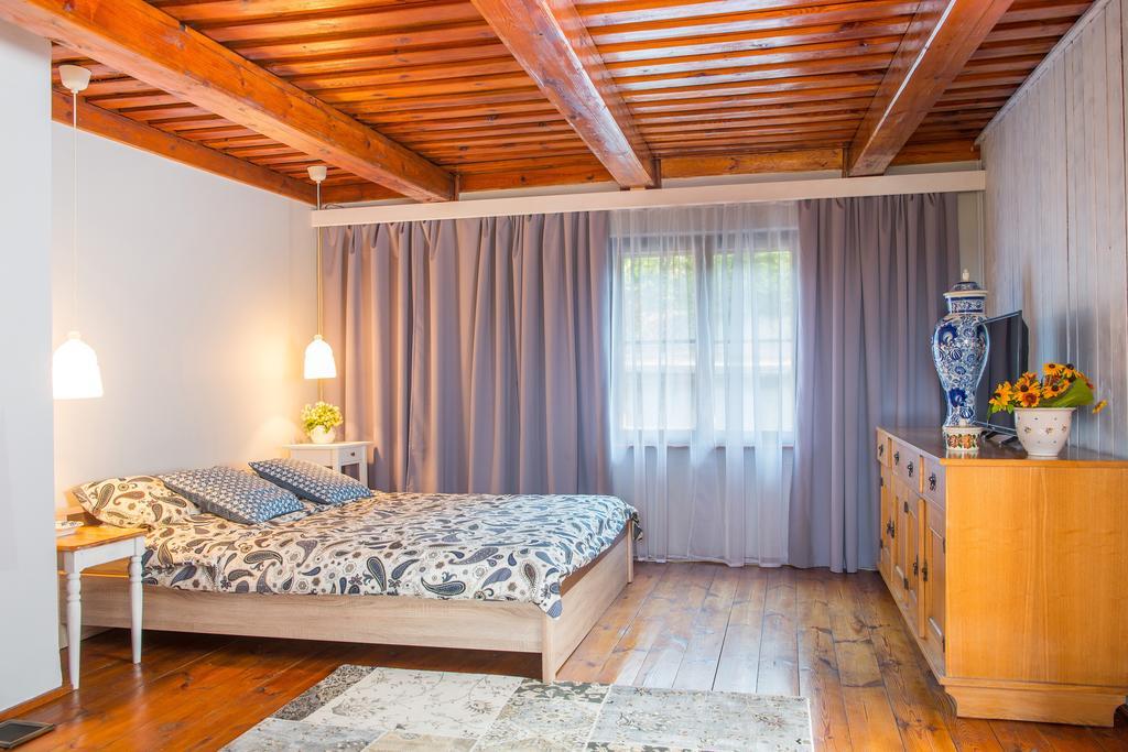 Apartament Fajansowy คาชิเมียร์ซ ดอลนี ภายนอก รูปภาพ