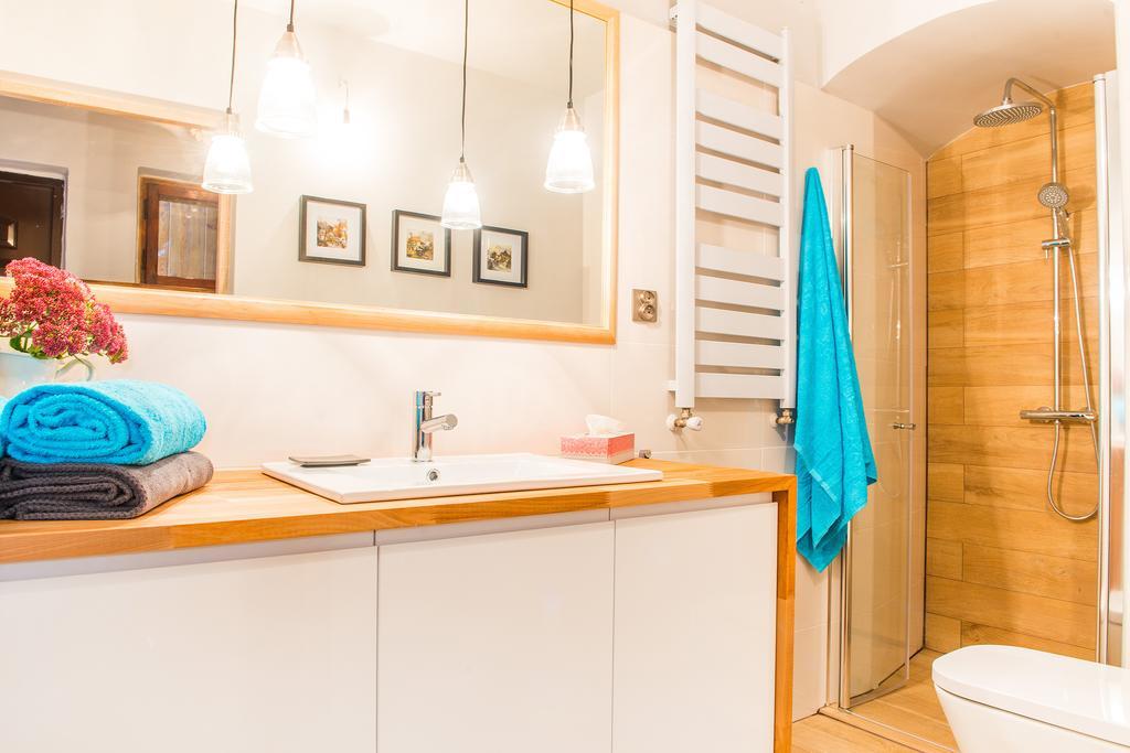 Apartament Fajansowy คาชิเมียร์ซ ดอลนี ภายนอก รูปภาพ