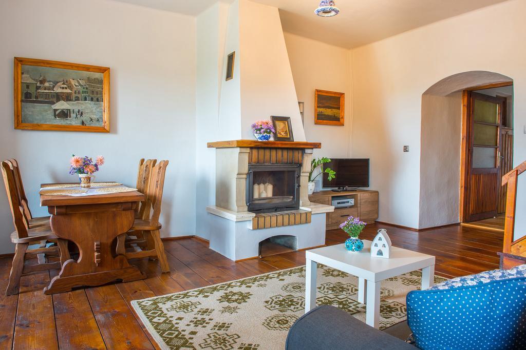 Apartament Fajansowy คาชิเมียร์ซ ดอลนี ภายนอก รูปภาพ